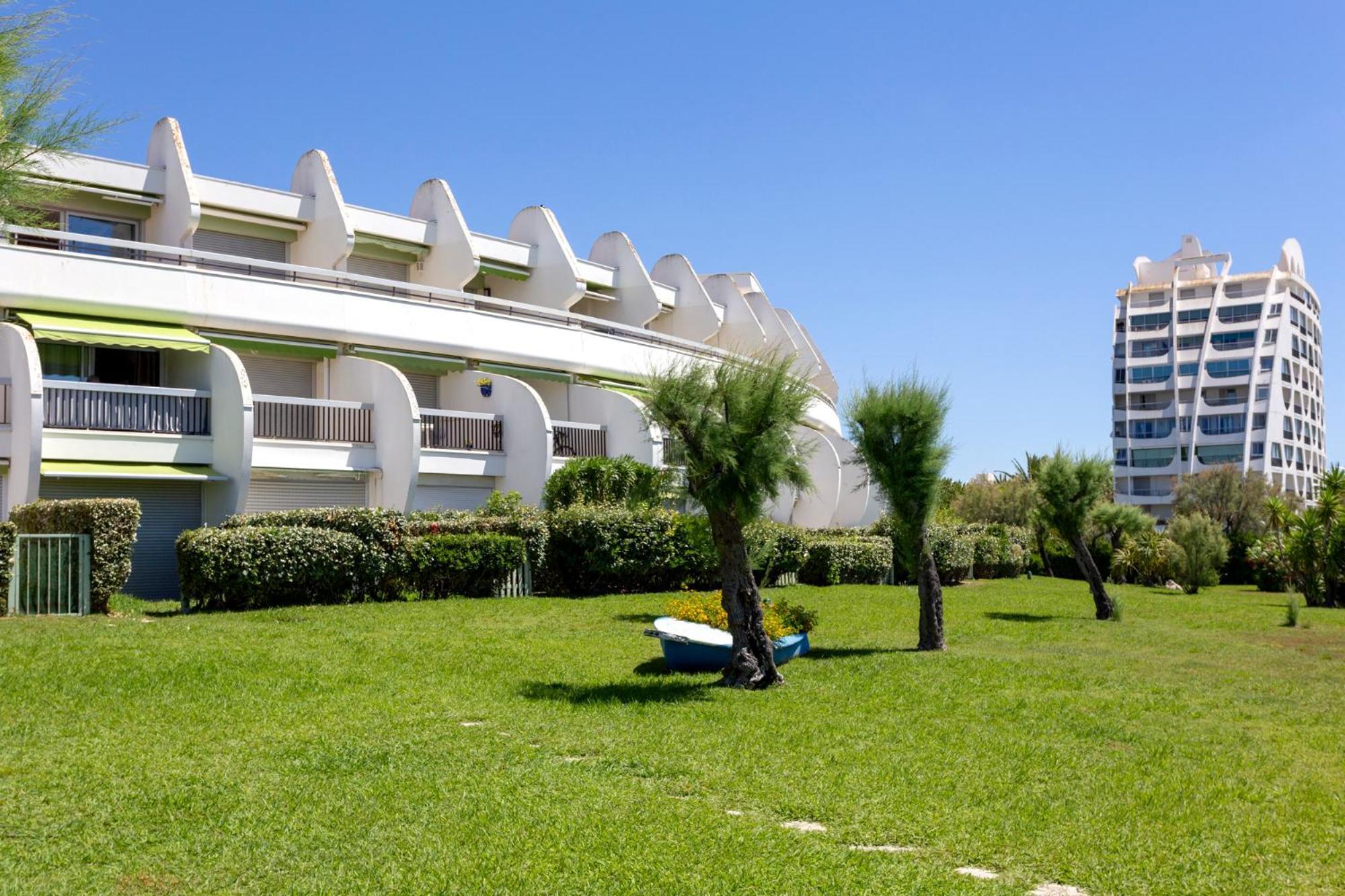 Chez Fabienne - Superbe Appartement Avec Vue Sur La Mer Et Parking La Grande Motte Luaran gambar